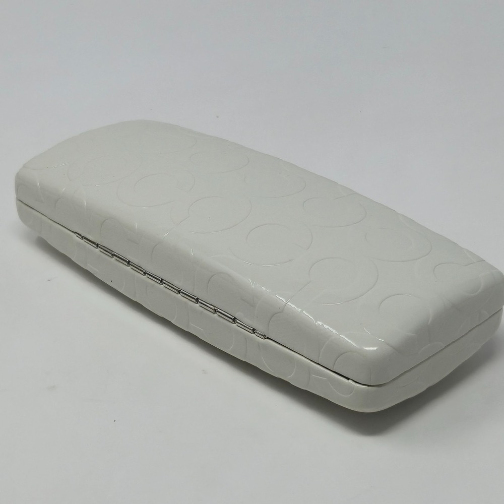 Coach Ivory White Embossed Signature Eyeglass Hard Shell Case & Cloth 6 1/4" - Picture 7 of 7